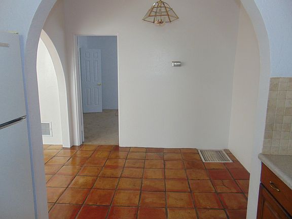 Dining Area_09252015