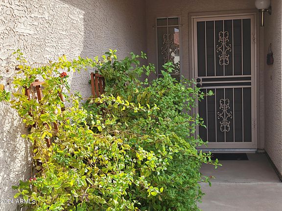 2nd image of 9139 W COUNTRY GABLES Drive