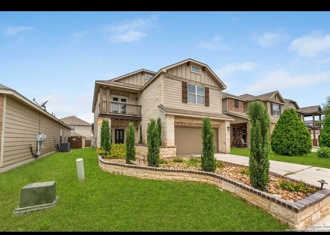 5 bed, 2800 sqft, $2,500 — Photo 4