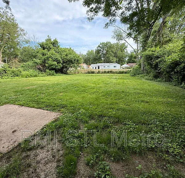 1510 Trampe Ave — Photo 15