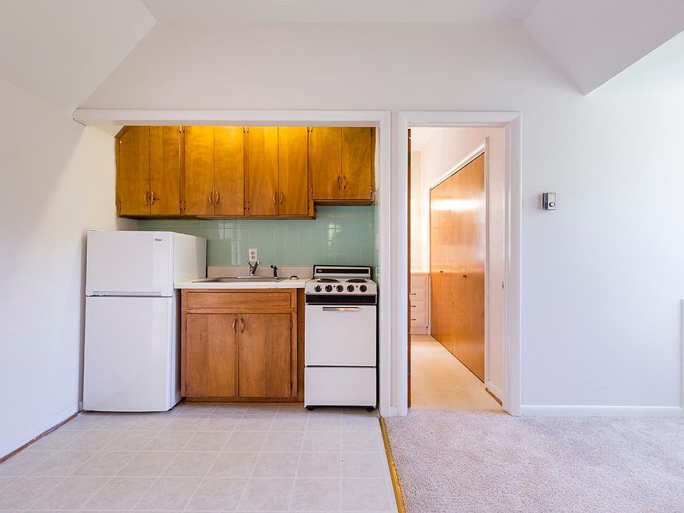 2nd image of 965 Allendale Dr #3A