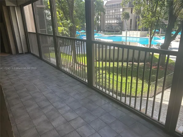 2802 N 46th Ave APT B319, Hollywood, FL 33021