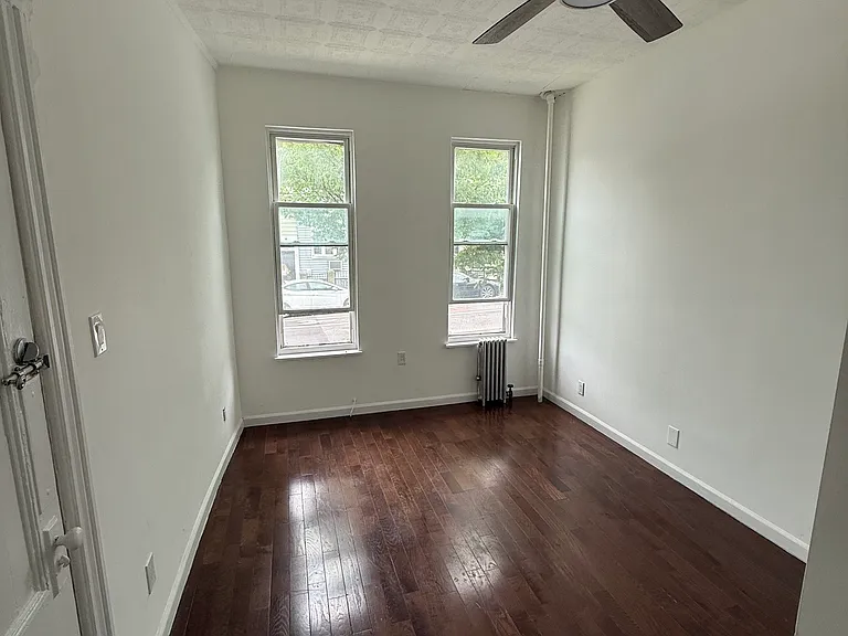 276 Onderdonk Ave #1 — Photo 9