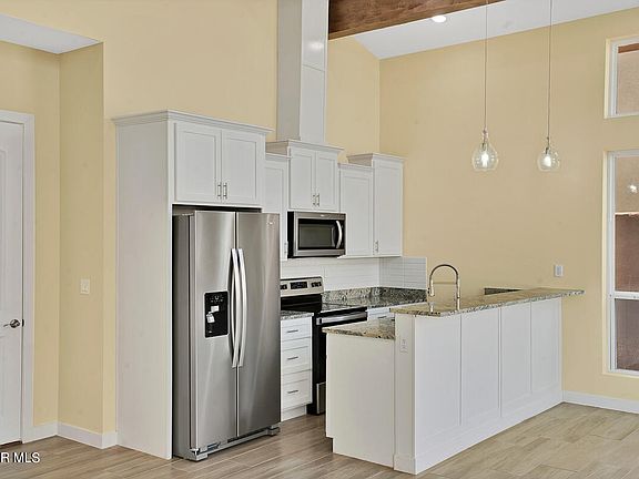 2nd image of 1031 Vinton Ave #29