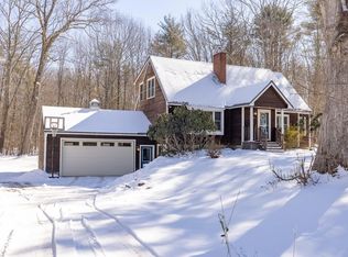 15 Moharimet Dr, Madbury, NH 03823