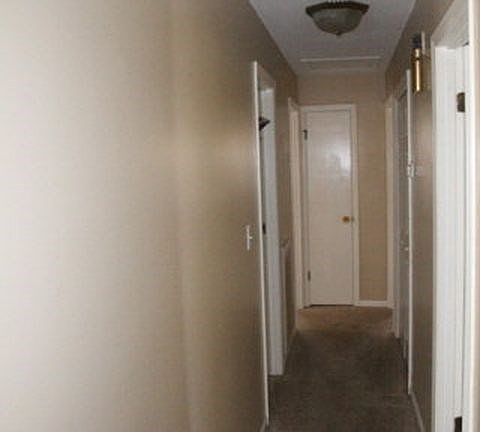 3rd image of 292 W Wynngate Dr