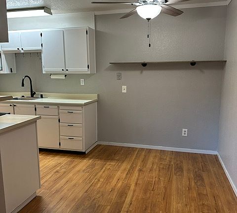 3rd image of 8201 Camino Colegio Dr APT 181