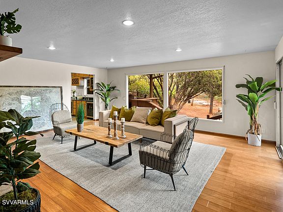 5th image of 220 Canyon Wren Drive