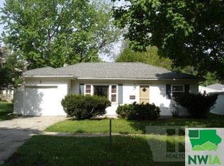 111 NW 9th St #0, Pocahontas, IA 50574