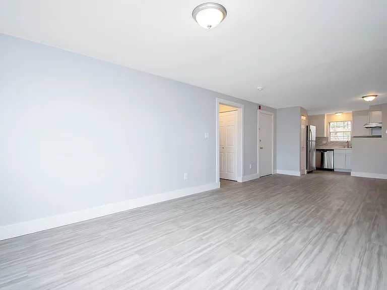 134 E3college Hwy #E3 — Photo 9