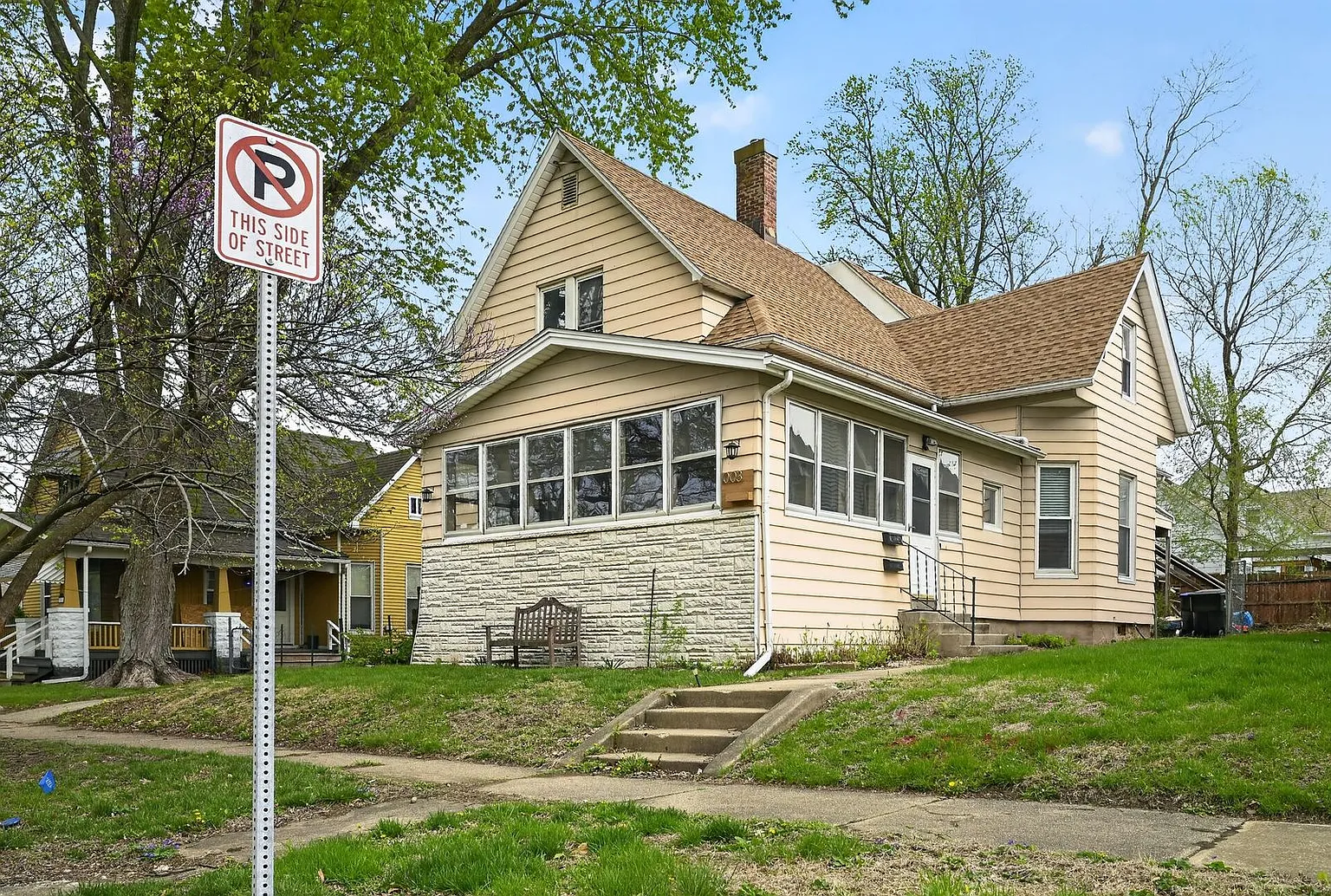 1003 N Lee St photo 1