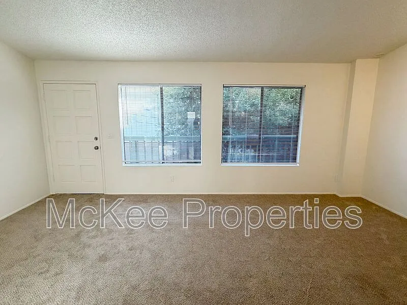 2 bed, 1.0 bath, 626 sqft, $2,350 — Photo 3