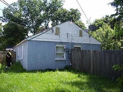 2nd image of 1040 Republic Ave