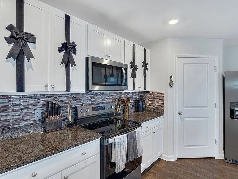 123 Tobago Cir — Photo 19