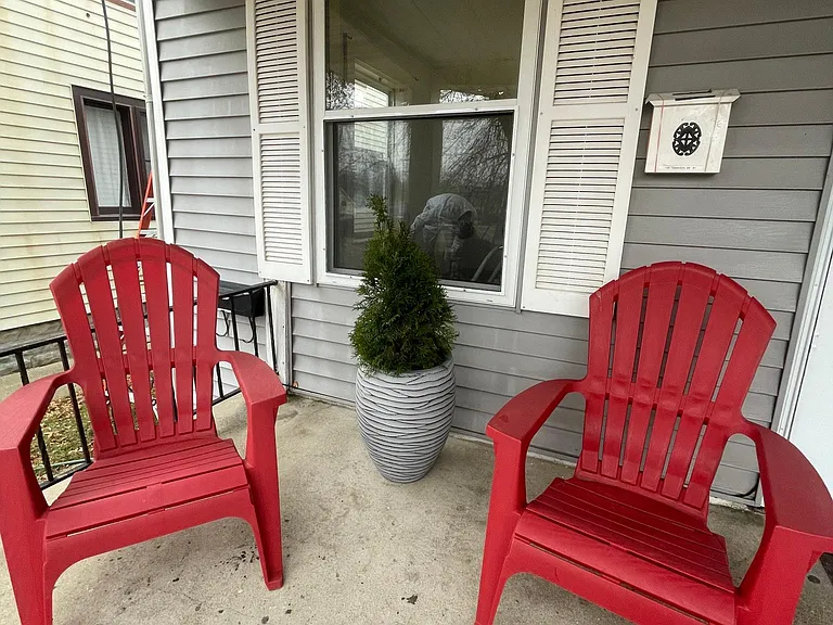 1135 Tamarack Ave NW #1 — Photo 2
