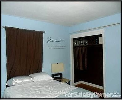 Basement sitting/office
						:
						Full basement w/2nd toilet hookup