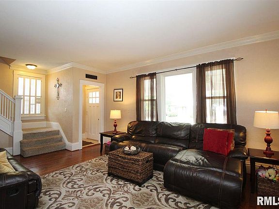4th image of 2310 W Ayres Ave