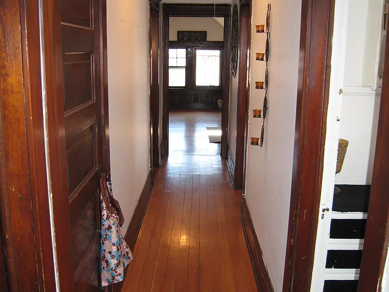 301 W 22nd St #1 — Photo 7
