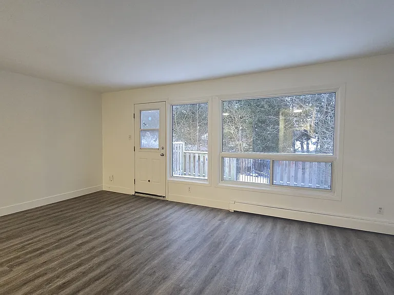 1275 Huron St — Photo 4
