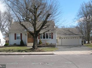 227 S 9th St, Quakertown, PA 18951