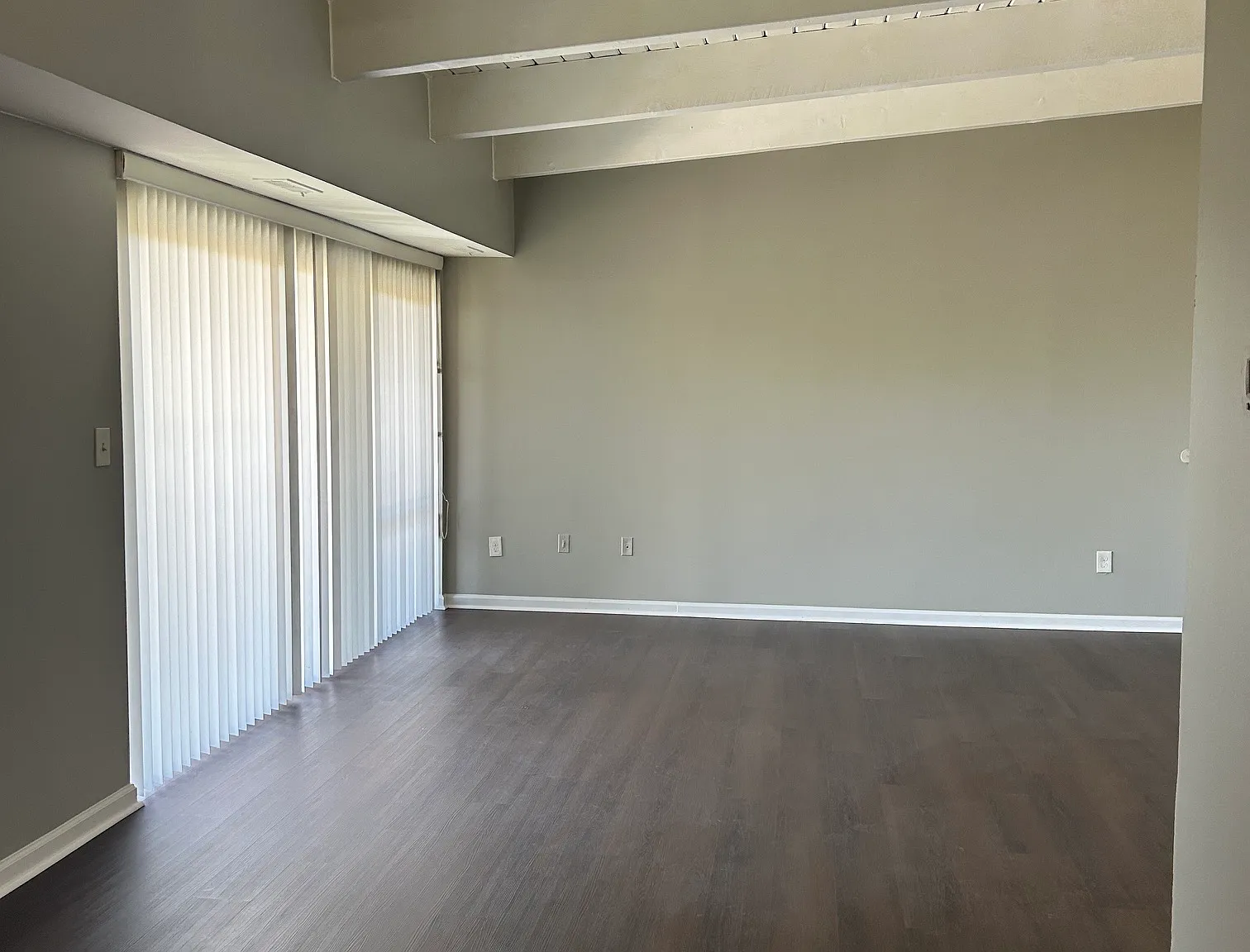 2 bed, 933 sqft, $1,900 — Photo 4