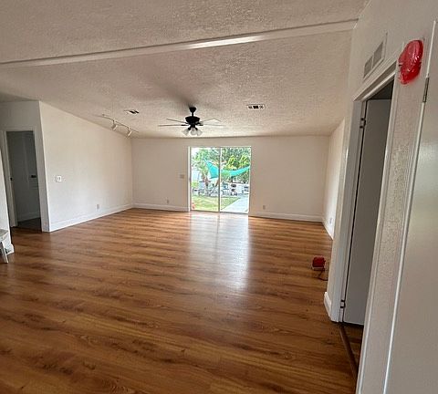 5th image of 36427 Eunice Dr