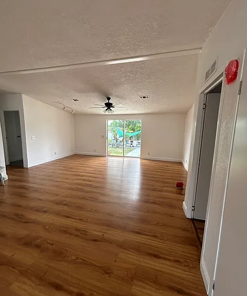 36427 Eunice Dr — Photo 5