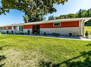 1909 Halleck Rd, Morgantown, WV 26508