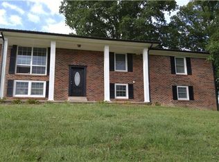 301 Buck Haynes Rd, Westmoreland, TN 37186