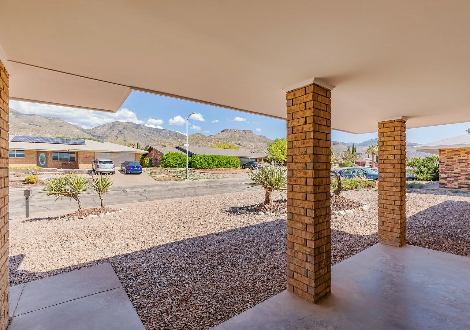 3 Bedroom 2 Bath Home — Photo 3