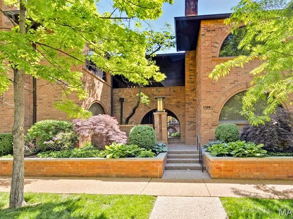 176 N Brentwood Blvd, Saint Louis, MO 63105