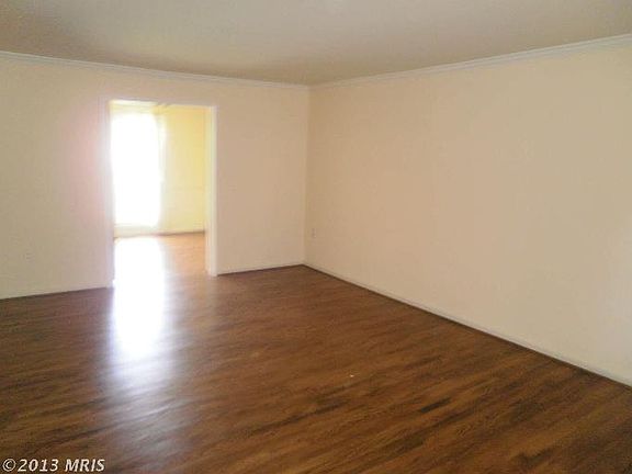 3rd image of 12617 Falconbridge Dr