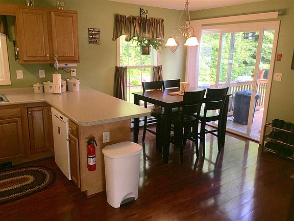 4th image of 71 Annis Dr #14