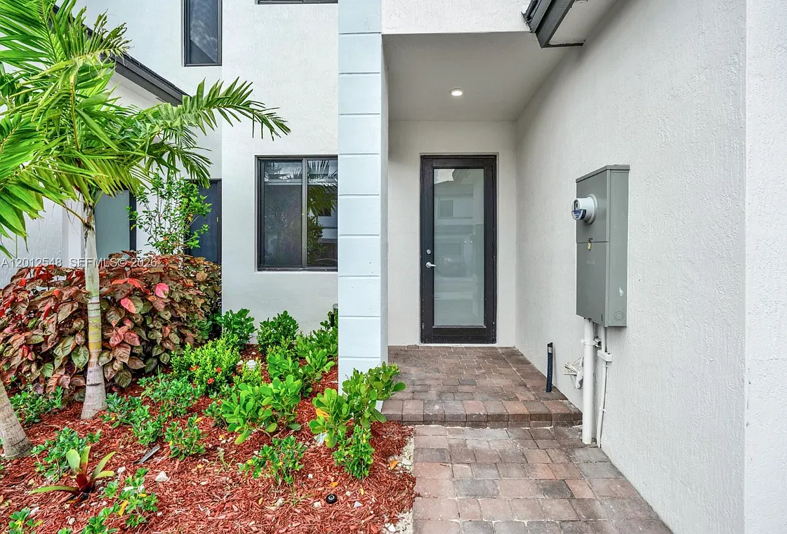 Building Photo - 13642 SW 157th Pl
