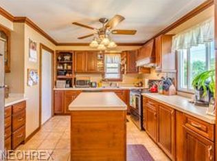 30863 Roosevelt Rd, Wickliffe, OH 44092