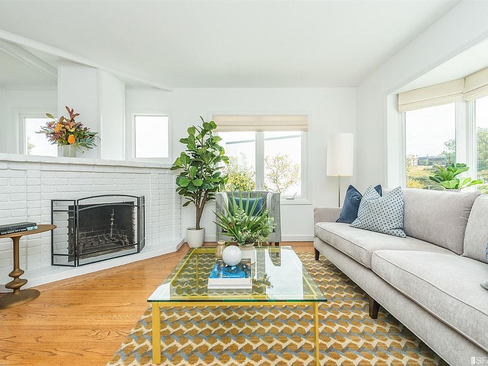 1st image of 100 Eagle St