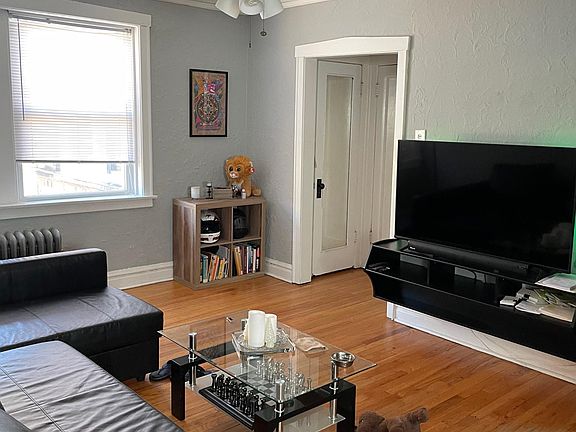 4th image of 3317 N Karlov Ave #3