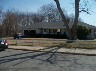 1425 New Boston Rd, Fall River, MA 02720