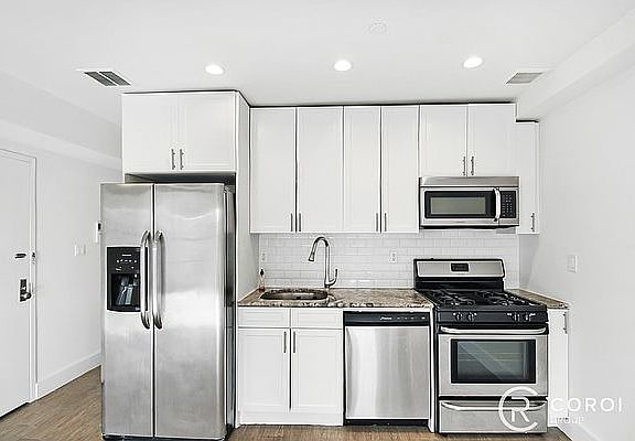 4th image of 955 Lafayette Ave #2A
