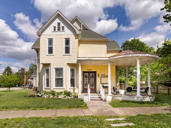 1302 SE 1st St, Evansville, IN 47713