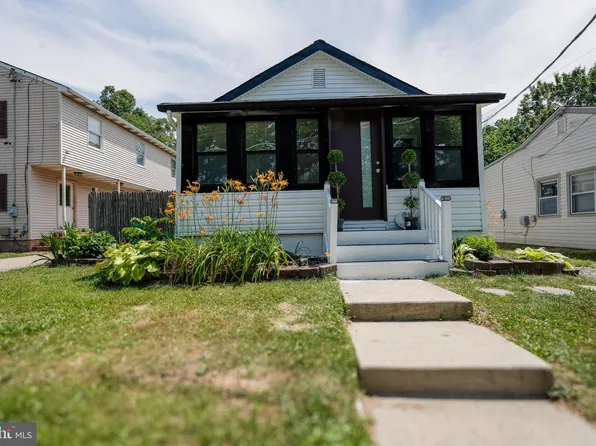 214 Elizabeth St, Bordentown, NJ 08505