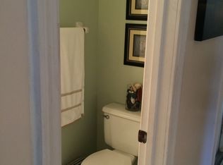 9720 SW 11th St, Pembroke Pines, FL 33025