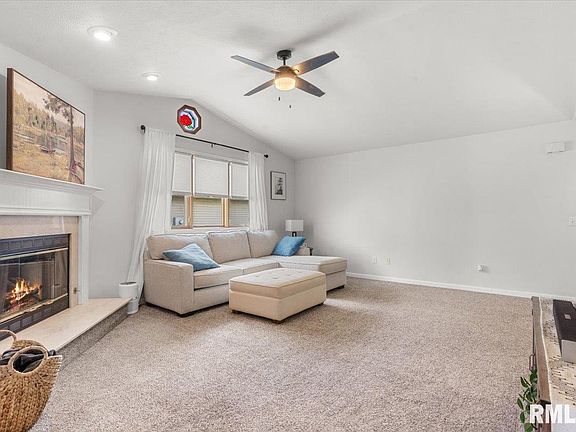 5th image of 113 Eagle Ridge Dr