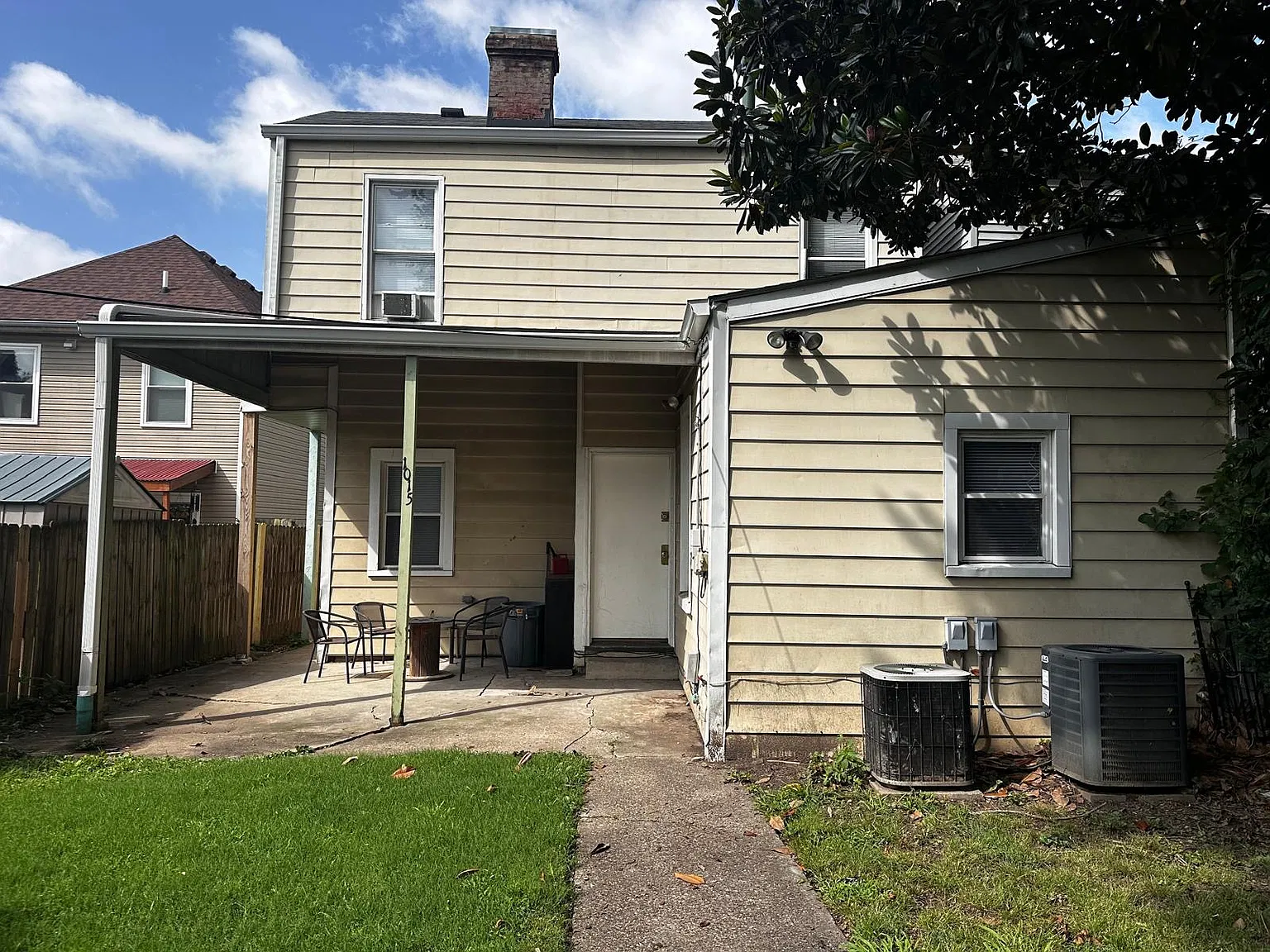 2 bed, 650 sqft, $1,100 — Photo 2