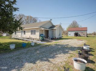1619 E Maple St, Columbus, KS 66725