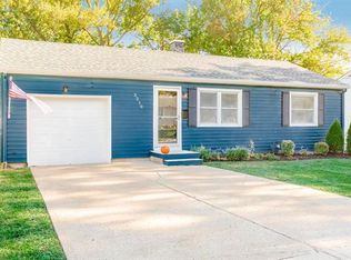 2210 NE Pursell Rd, Kansas City, MO 64118