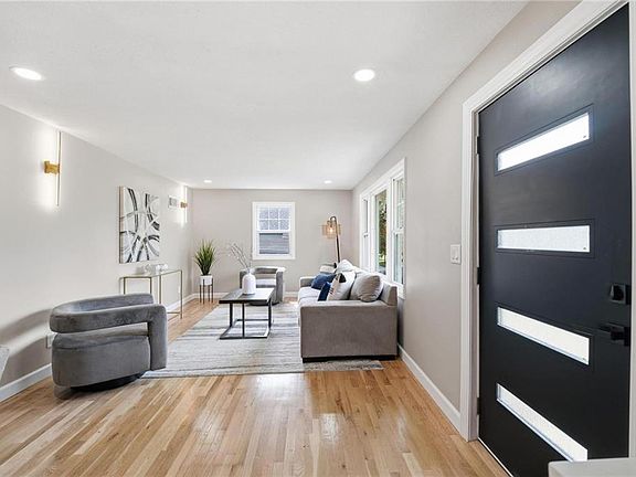2nd image of 2849 N 48th Ter