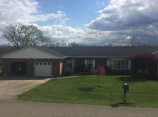 68 Haynes Rd, Little Hocking, OH 45742