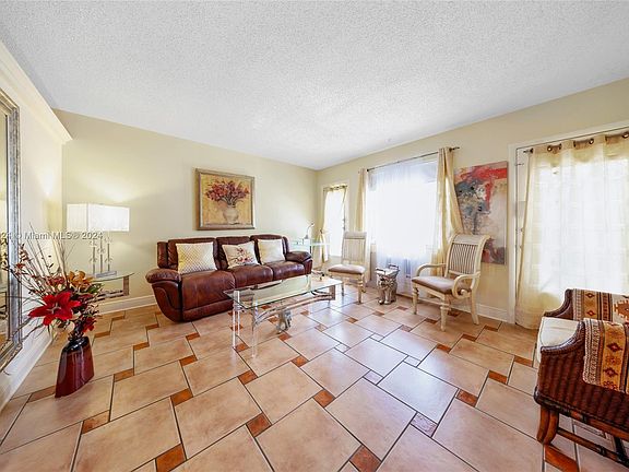 2nd image of 15610 NE 6th Ave APT 23D