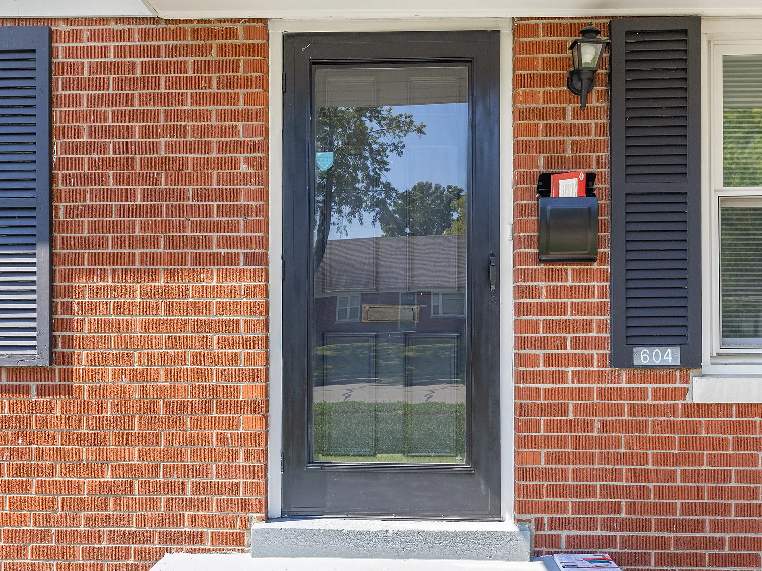 604 Hi Crest Drive - 1 — Photo 4